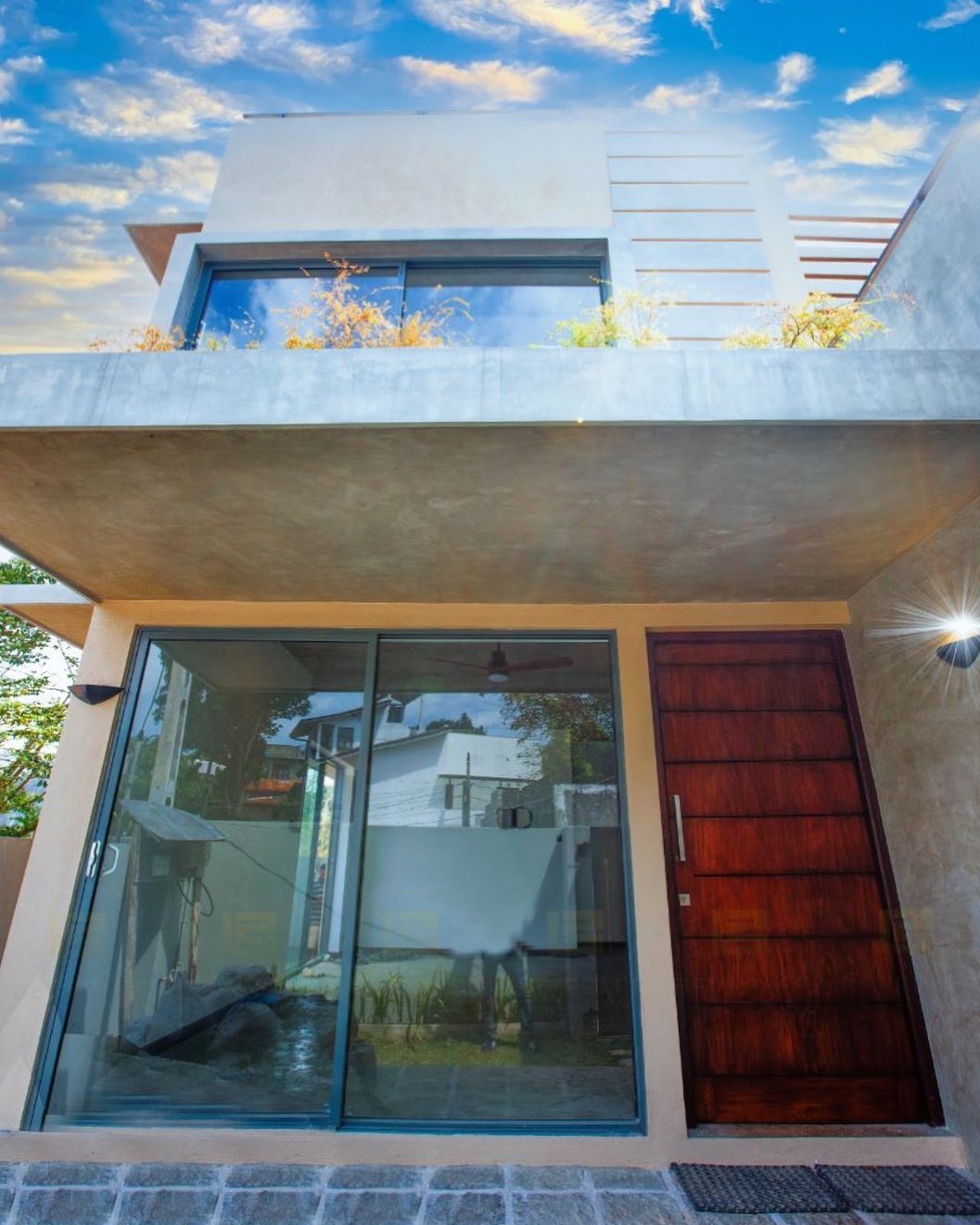 Small Family House — image 2