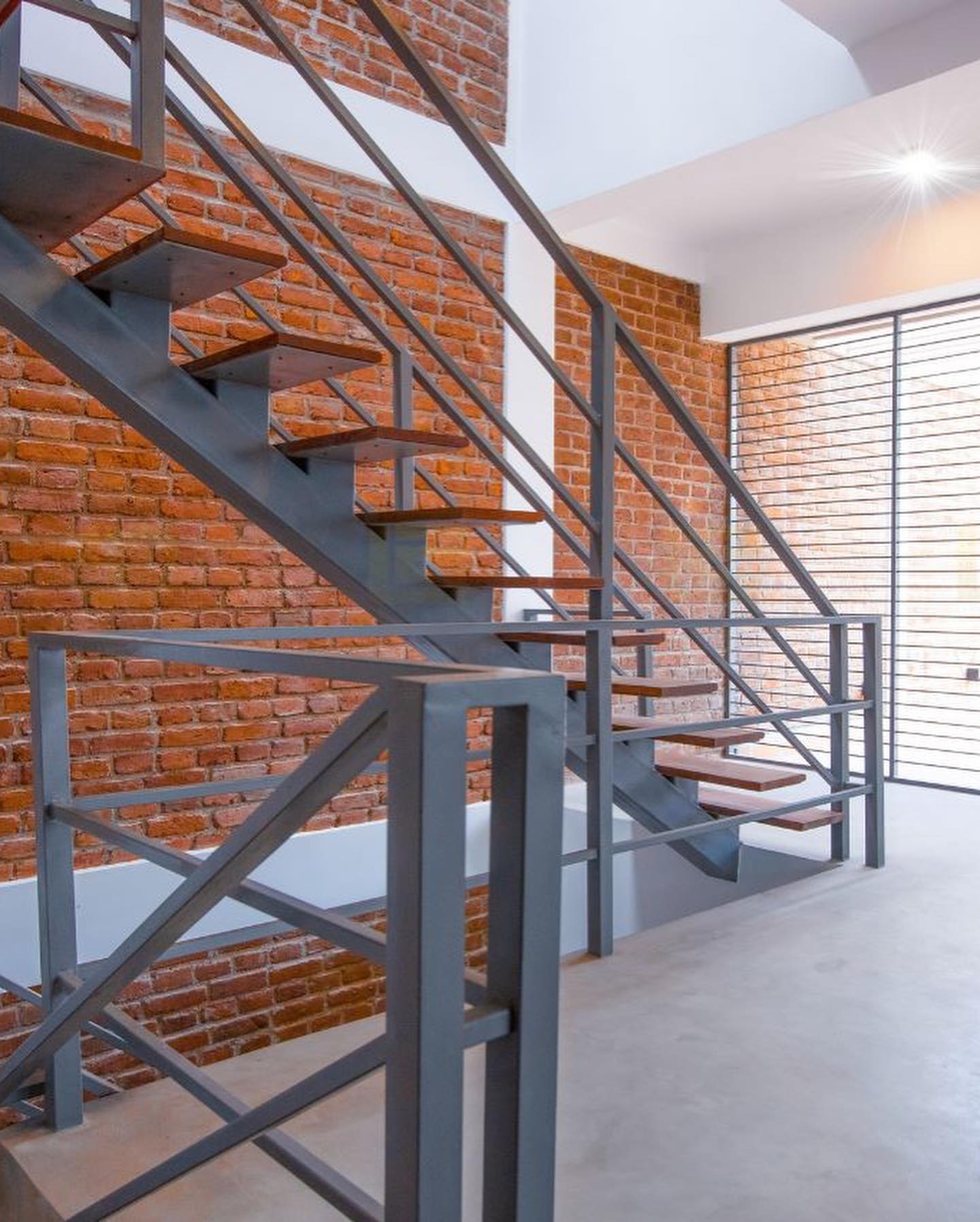 Small Family House — image 3